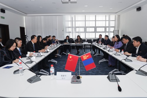 Монгол дахь эдийн засаг, худалдааны хамтын ажиллагааны солилцооны уулзалтыг зохион байгууллаа